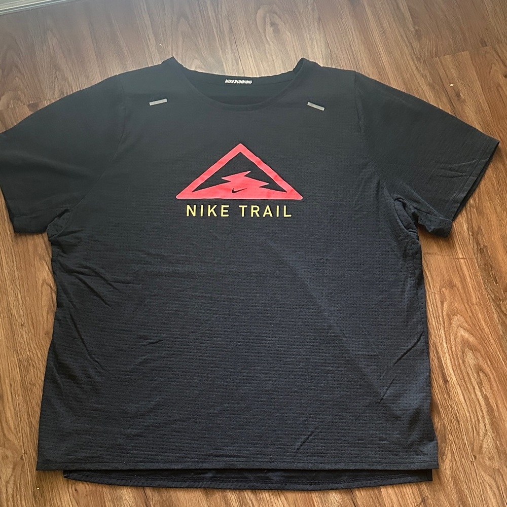 Nike Trail Rise 365 Breathe Running Shirt